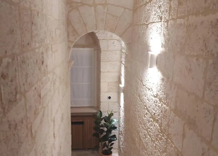 Palazzo Momi 3* בארי