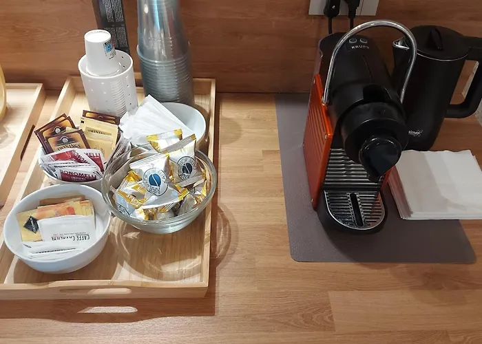 לינה וארוחת בוקר Palazzo Momi 3*