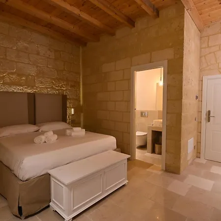فندق مبيت وإفطار Palazzo Momi 3*